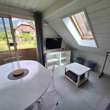 La Baie des Voiles 3 chambres 4 à 6 personnes au bord du lac plage privée Duingt Extérieur photo