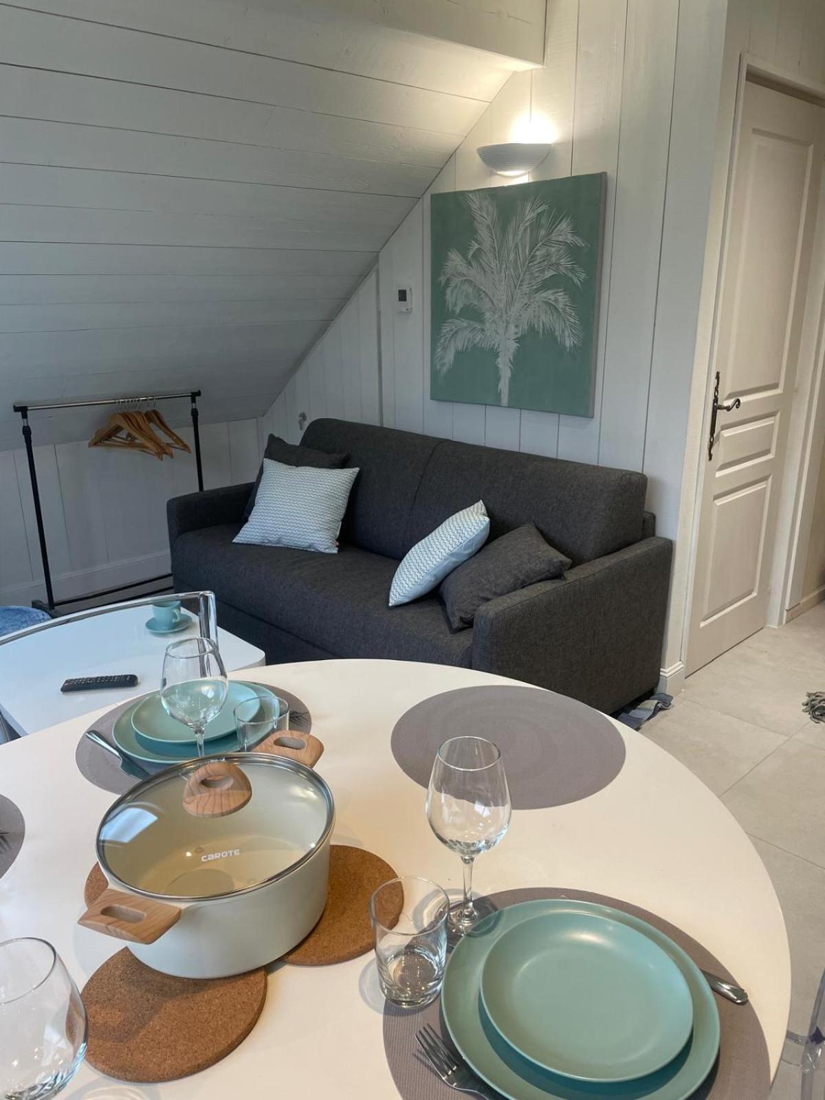 La Baie des Voiles 3 chambres 4 à 6 personnes au bord du lac plage privée Duingt Extérieur photo