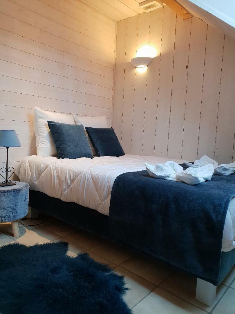 La Baie des Voiles 3 chambres 4 à 6 personnes au bord du lac plage privée Duingt Extérieur photo