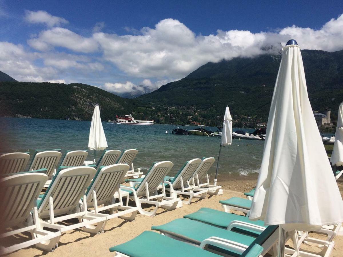 La Baie des Voiles 3 chambres 4 à 6 personnes au bord du lac plage privée Duingt Extérieur photo